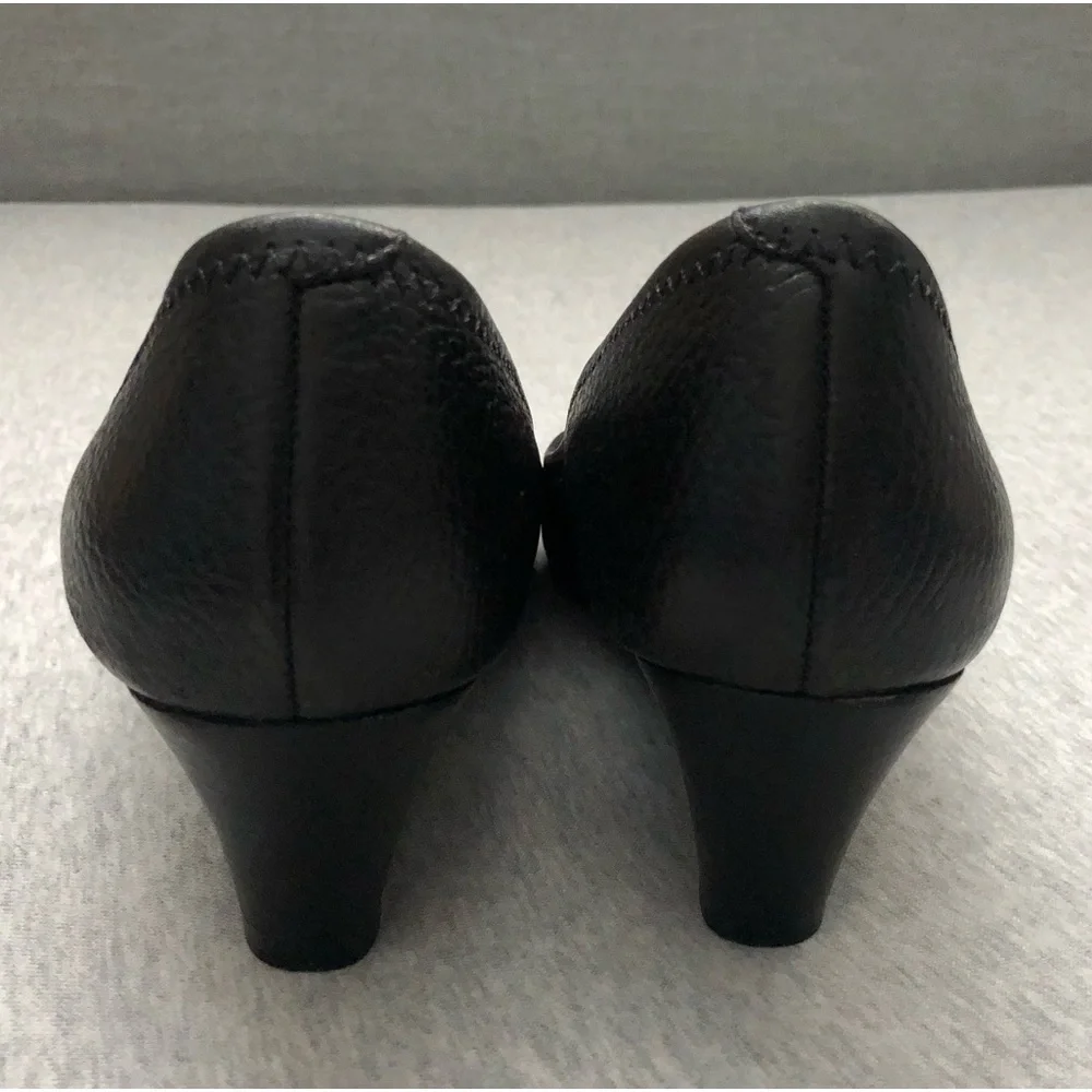 Tory Burch Women’s Black Shoes Peep Toe Wedge Sandals Black Size: US 7.5